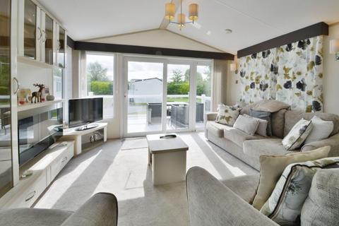 3 bedroom detached house for sale - Reed Meadow, Cotswold Hoburne, Cotswold Water Park