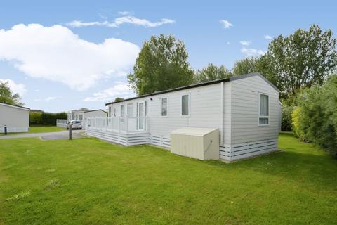 3 bedroom detached house for sale - Reed Meadow, Cotswold Hoburne, Cotswold Water Park