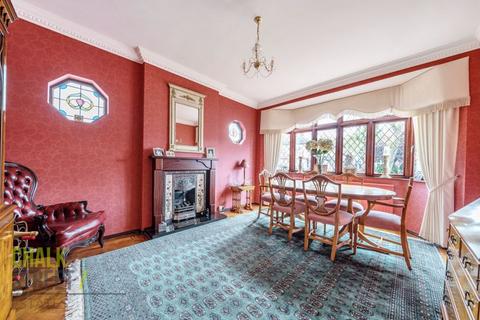 36 Kenilworth Gardens, Hornchurch, RM12 4SE