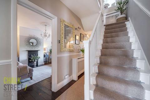 70 Crossways, Romford, RM2 6AS