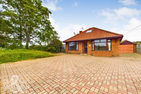 3 bedroom chalet for sale, Hillside Road East, Bungay