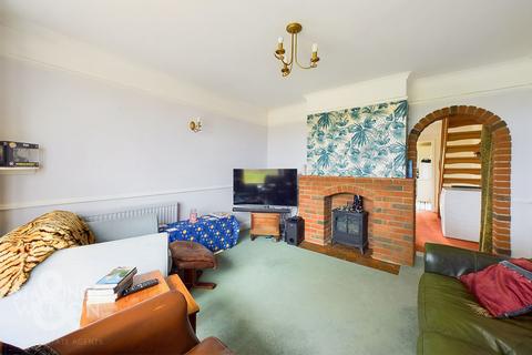 3 bedroom chalet for sale, Hillside Road East, Bungay