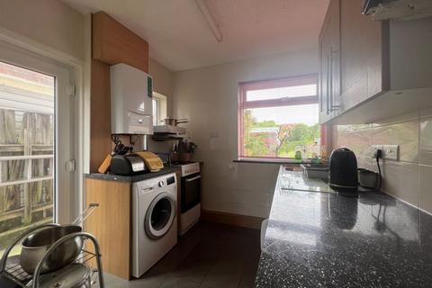 3 bedroom semi-detached house for sale - Coniston Road, Longlevens, Gloucester