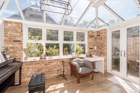 13 Bignor Close, Horsham, RH12 5JQ