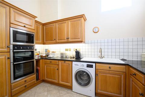 2 bedroom apartment for sale - Ellesmere Place, Walton-on-Thames, KT12