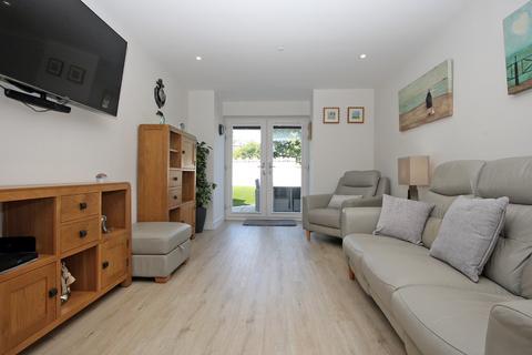 2 bedroom apartment for sale, Beach Road, Benllech, Tyn-y-Gongl, Isle of Anglesey, LL74