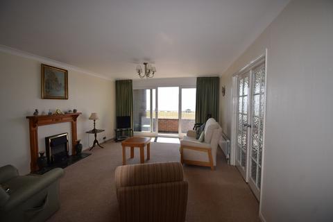 2 bedroom apartment to rent, Fourth Avenue, Frinton-on-Sea CO13