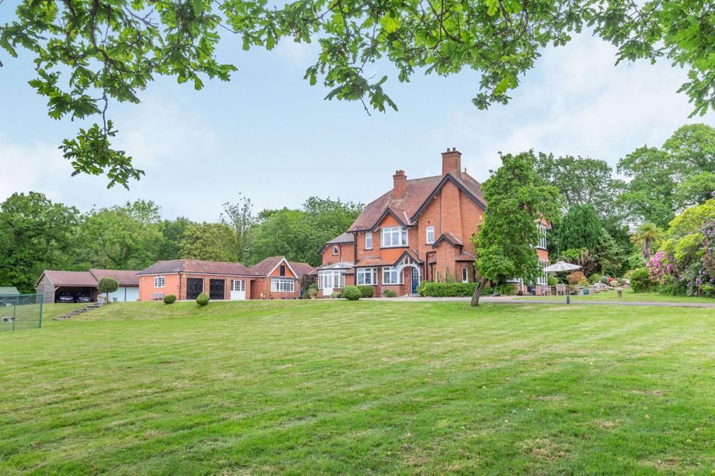 Woodhayes Lane, Whimple, Exeter, Devon 6 bed detached house for sale