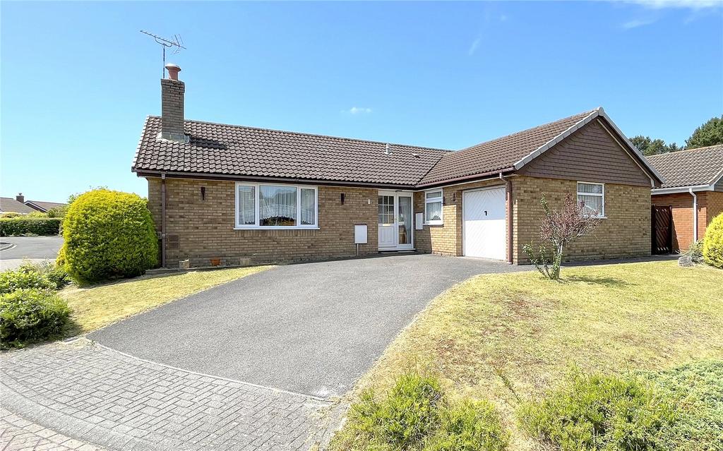 Burdock Close, Highcliffe, Christchurch, Dorset, BH23 3 bed bungalow