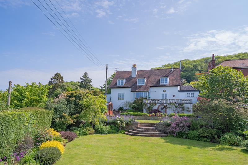 High Lea, Bank Crescent, Ledbury, Herefordshire, HR8 1AF 4 bed detached house for sale £695,000