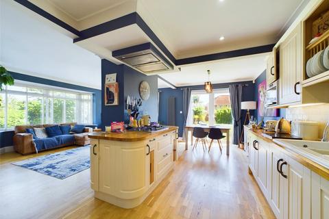 2 Durrington Place, Bournemouth, BH7 6QD