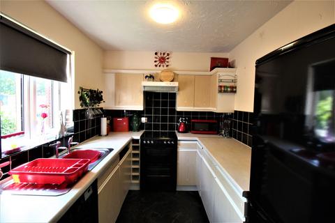 19 Brimfield Road, Purfleet-on-thames, RM19 1RQ