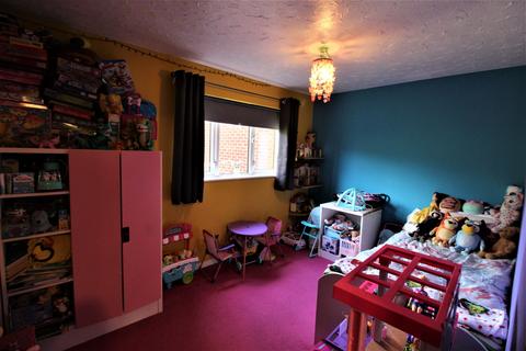 19 Brimfield Road, Purfleet-on-thames, RM19 1RQ
