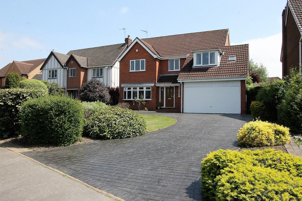 Redlake Drive, Pedmore, Stourbridge, DY9 4 bed detached house for sale