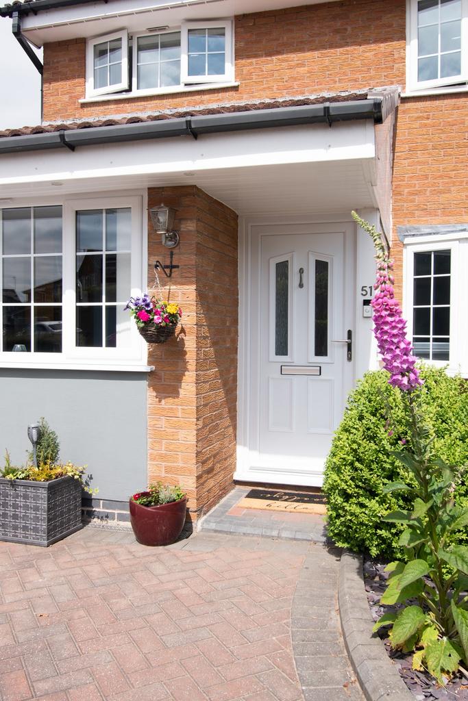 Coldstream Close, Warrington, WA2 3 bed detached house £330,000