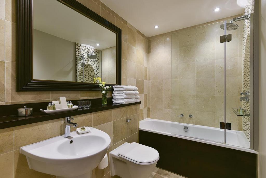 Fraser Suites Kensington, London Room Detail Studi