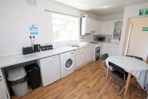 3 bedroom end of terrace house for sale - Clare Road, Stanwell, Staines-upon-Thames, TW19
