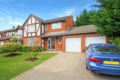 4 bedroom detached house for sale, Blackett Close, Staines-upon-Thames, TW18