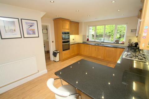 4 bedroom detached house for sale, Blackett Close, Staines-upon-Thames, TW18