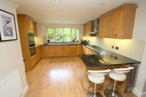 4 bedroom detached house for sale, Blackett Close, Staines-upon-Thames, TW18