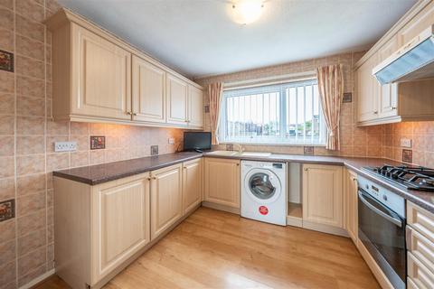 2 bedroom flat for sale - Lupin Close, Chapel Park