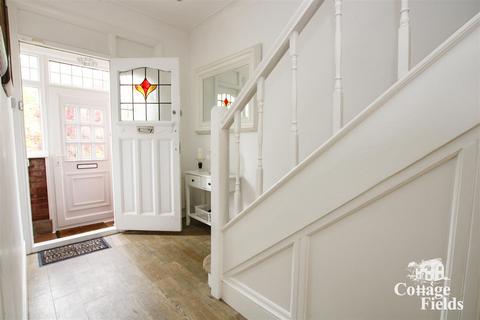 176 Clay Hill, Enfield, EN2 9AL