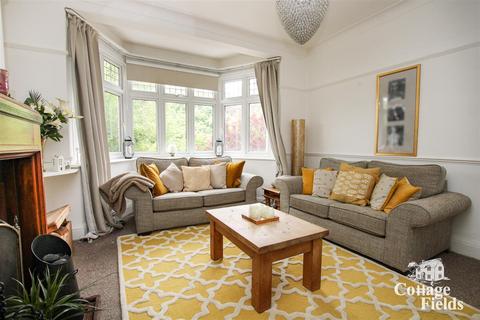 176 Clay Hill, Enfield, EN2 9AL