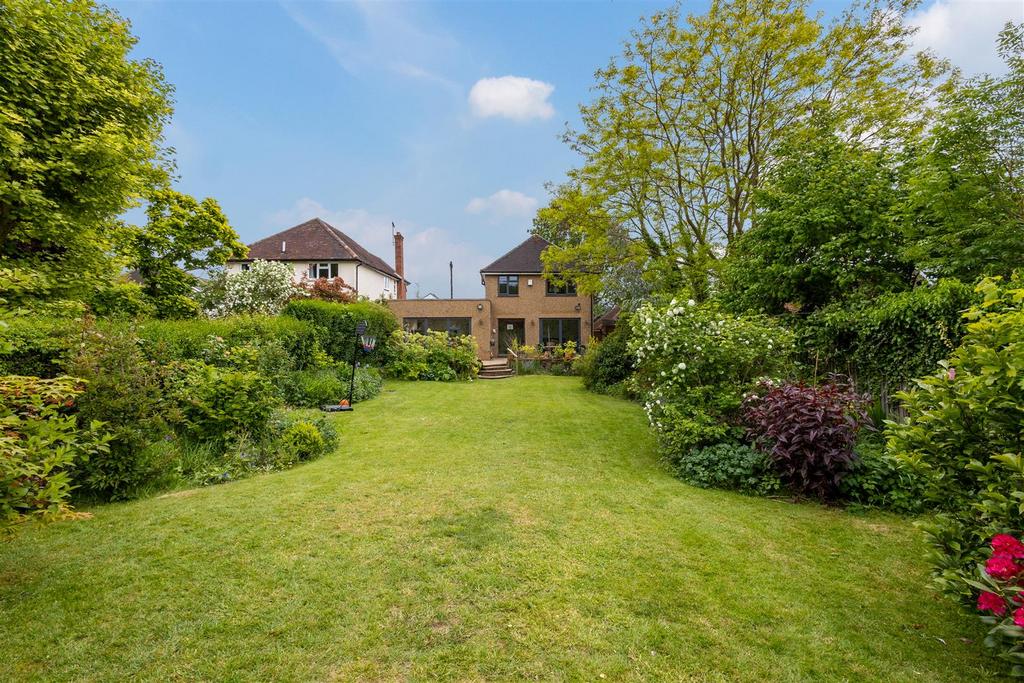 Chipperfield Road, Kings Langley 5 bed detached house for sale £1,250,000
