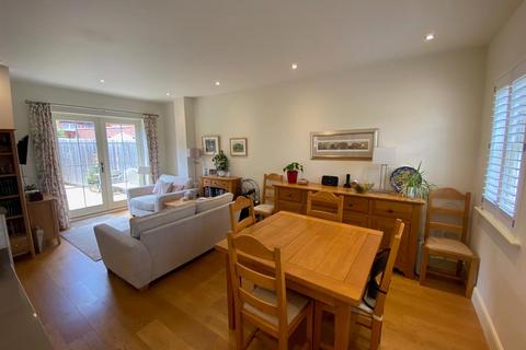 4 bedroom semi-detached house for sale - Moat Lane, Towcester