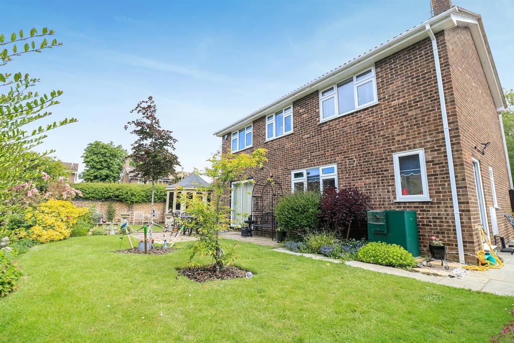Woodham Drive, Hatfield Peverel, Chelmsford 4 bed detached house for sale £650,000
