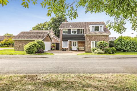 4 Woodham Drive, Hatfield Peverel, Chelmsford, CM3 2RR