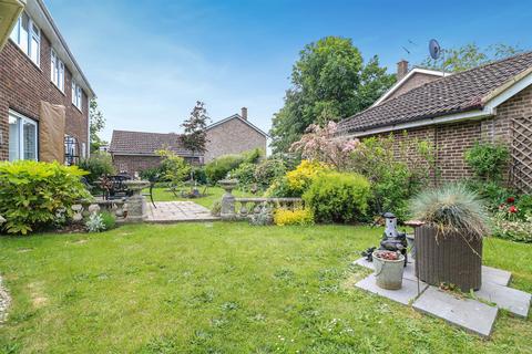 4 Woodham Drive, Hatfield Peverel, Chelmsford, CM3 2RR
