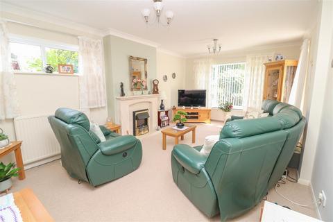 4 Woodham Drive, Hatfield Peverel, Chelmsford, CM3 2RR