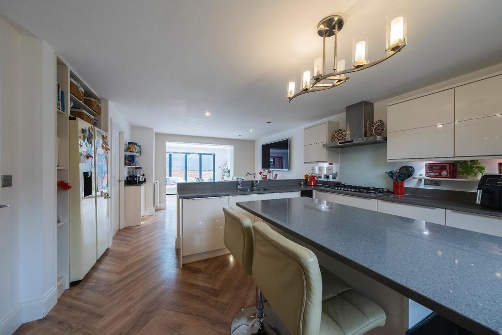 31 Hazelhurst Way-001.JPG
