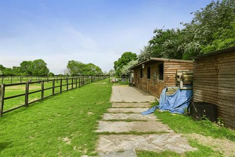 4 bedroom detached bungalow for sale - Damases Lane, Boreham, Chelmsford