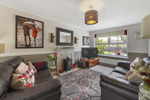 14 Chestnut Close, Kings Hill, West Malling, ME19 4FP