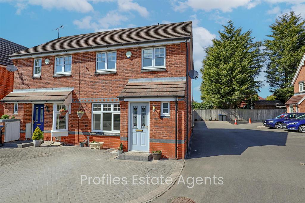 Whitworth Avenue, Hinckley 3 bed semidetached house for sale £245,000