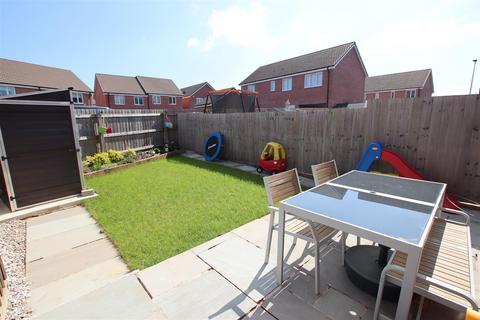 12 Cedar Close, Cranbrook, Exeter, EX5 7FX