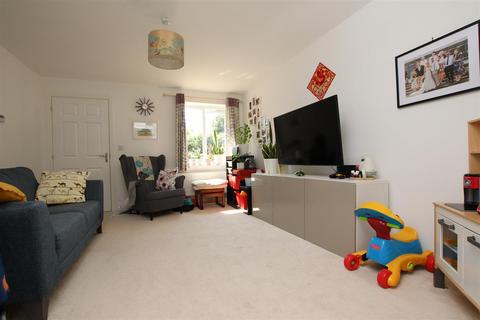 12 Cedar Close, Cranbrook, Exeter, EX5 7FX