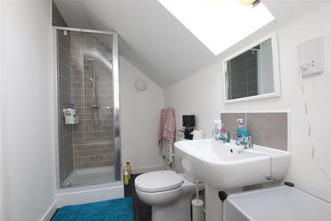 12 Cedar Close, Cranbrook, Exeter, EX5 7FX
