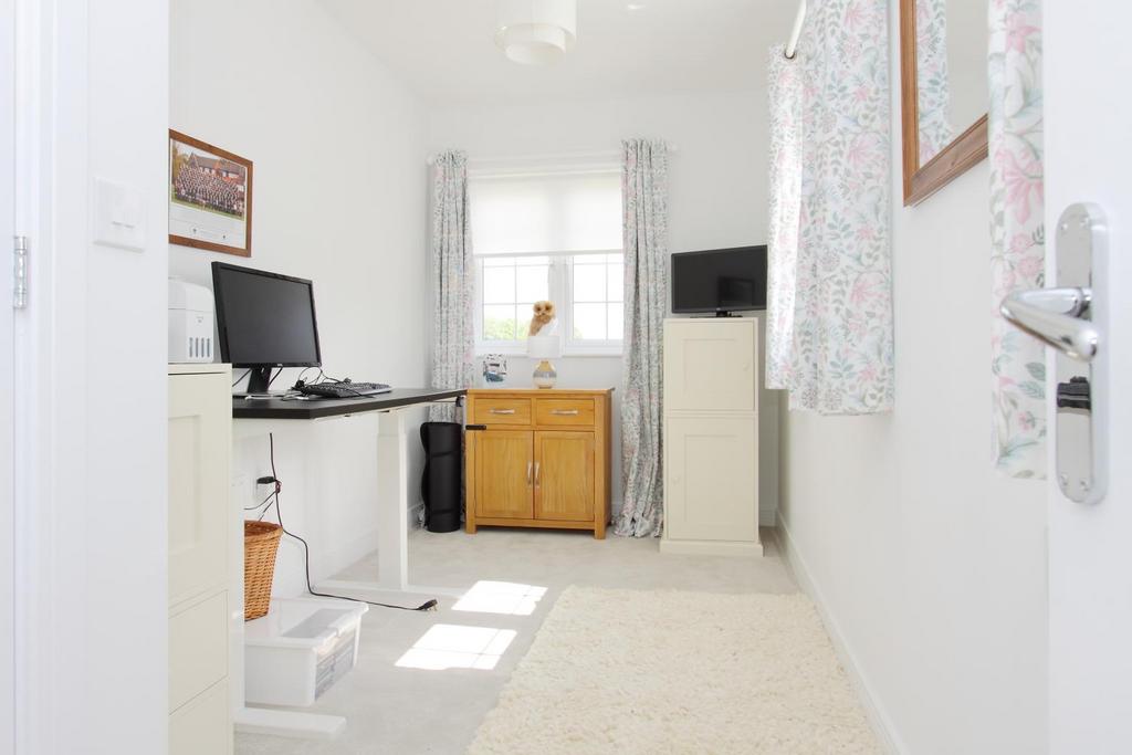 Highfield - Bedroom/Study.JPG