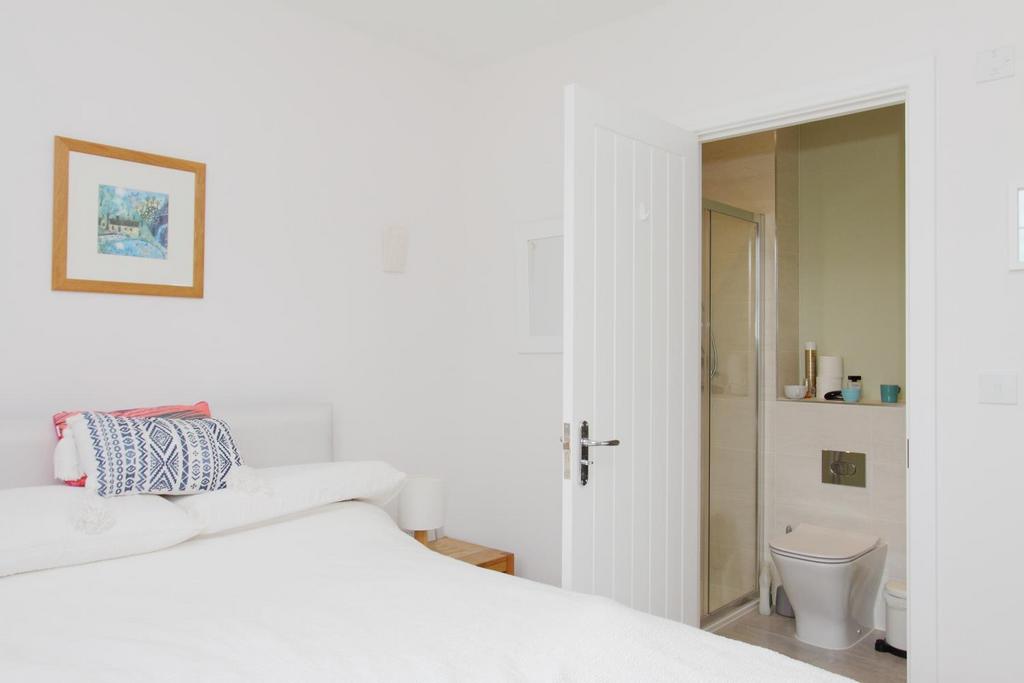Highfield - Main bedroom with ensuite.JPG