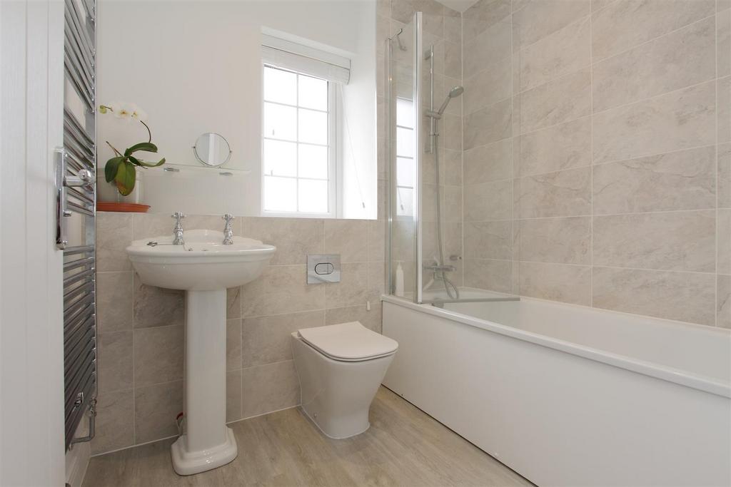 Highfield - Bathroom.jpg