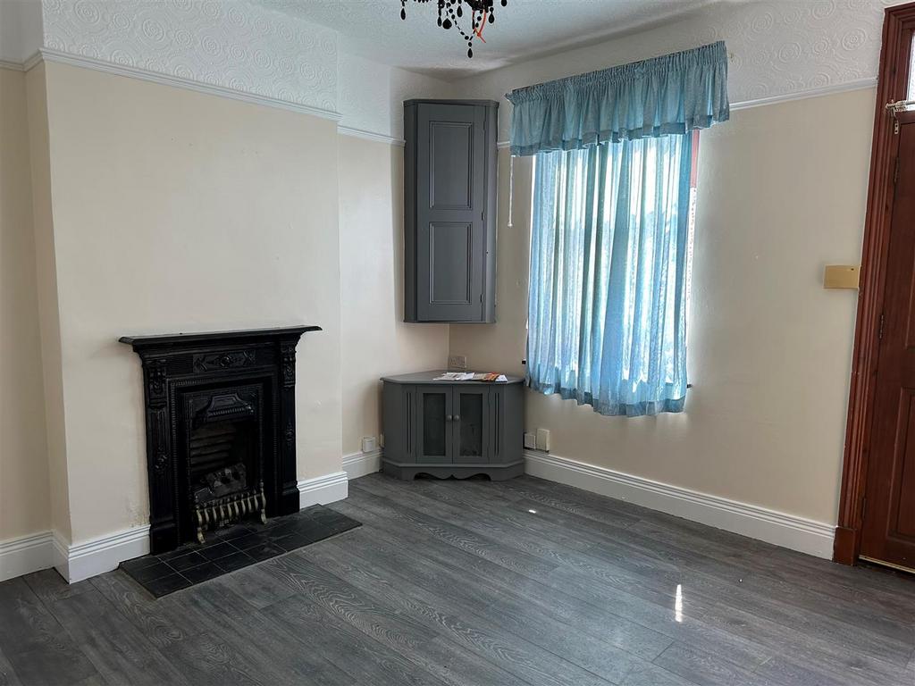 Castle Road, Walsall Wood 2 bed semidetached house for sale £195,000