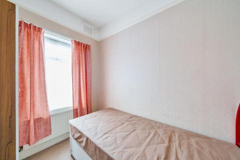 7 Penberth Road, London, SE6 1ET