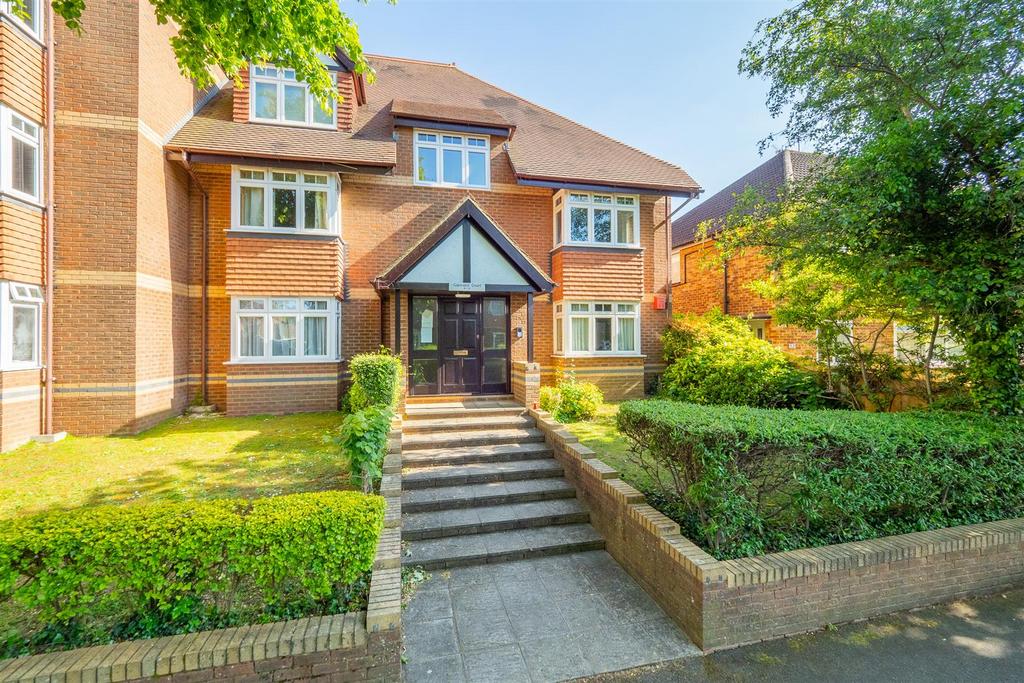Egmont Road, Sutton 1 bed flat for sale £300,000