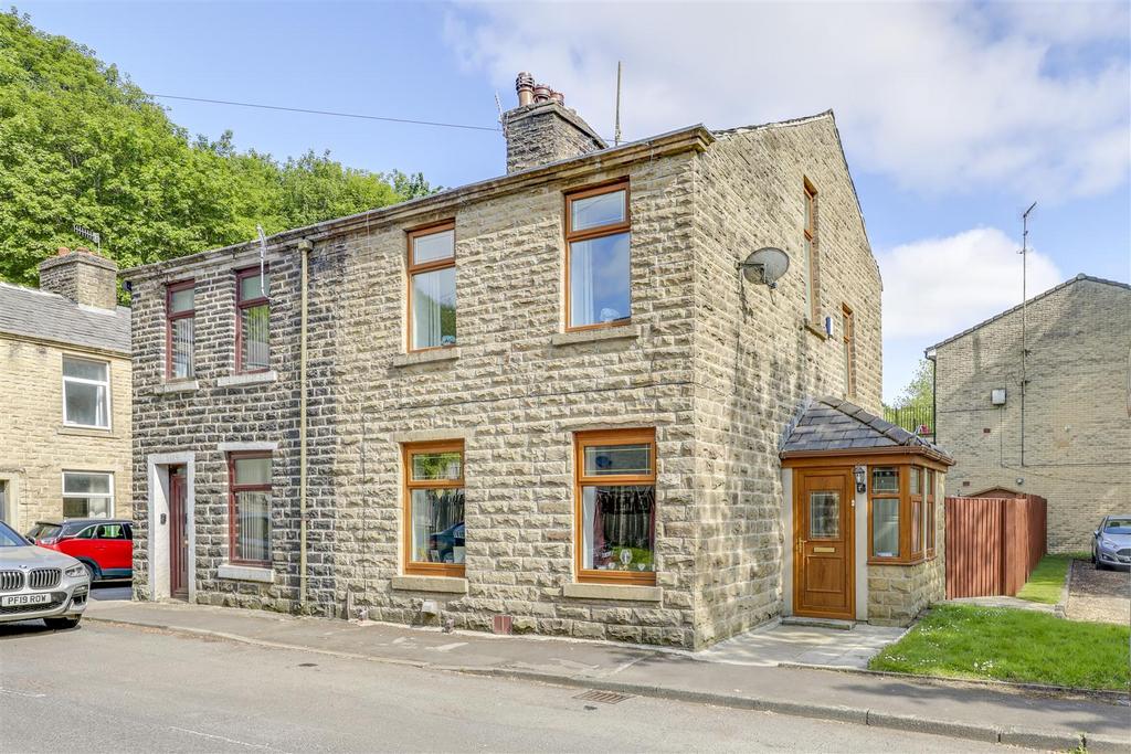 Hareholme Lane, Cloughfold, Rossendale 3 bed semidetached house for