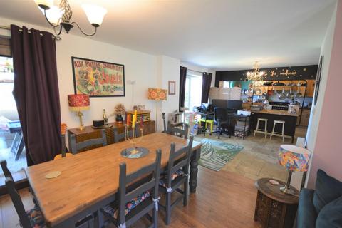 14 Cherry Tree Drive, Sunnybrow, Crook, DL15 0XG