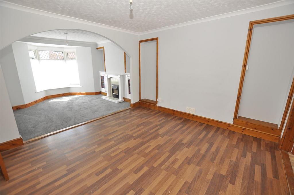 Lounge/Dining room