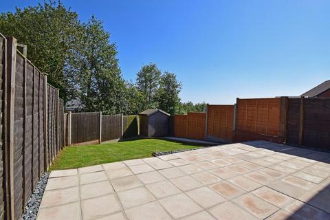 40 Swallows Close, Bromsgrove, B61 0FP